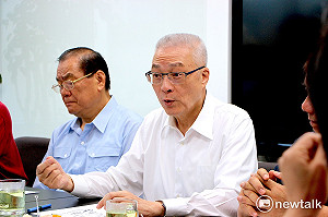 隨鴻海台塑出走?　吳：張忠謀說一定留台灣