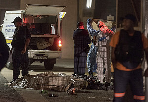 南非足球場人踩人悲劇 至少2死17傷