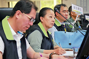 海棠將襲台  張花冠勸離東石遊客