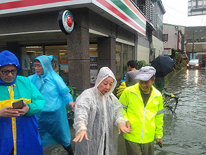 嘉義遭豪雨肆虐  沿海鄉鎮泡在水中