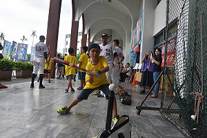 棒球FUN電營開幕  300小朋友開心度暑假