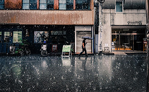 尼莎颱風襲全台  由東而西風強雨大