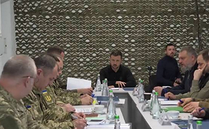 (影) 烏軍英勇擊退俄10戰車縱隊! 俄軍死傷重 澤連斯基視察烏梅前線