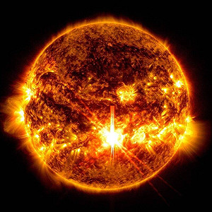 NASA捕捉罕見太陽活動!通訊衛星發展恐受影響