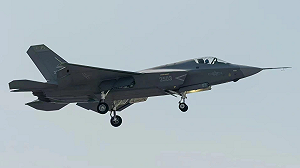 戰力直逼美F-35? 解放軍首款電磁彈射型艦載機殲-35曝光 龍勃透鏡受矚目