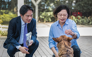 蔡英文赴官邸拜會賴清德 備寵物大禮包暢聊狗狗經