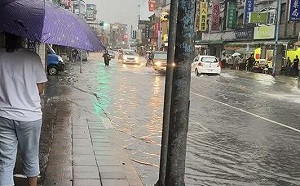 遭疑「雨量預測不準」釀災!氣象署喊冤:劇烈天氣預報具不確定性