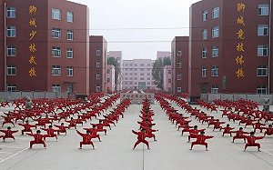 （影）既不教文、也不教武! 中國武校多霸凌 學生遭剝削身心嚴重受創