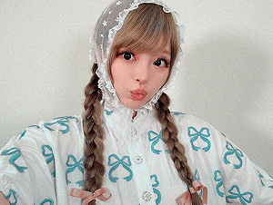 日流教主卡莉怪妞生了!曬兒萌照嗨喊:一直很期待跟你見面