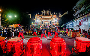 左營萬年季火獅開光點睛！10／8蓮池潭熱鬧登場 李懷仁為高雄祈福