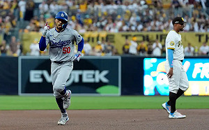 (影)Betts開轟終結低潮！Profar差點再上演美技