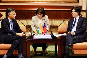 印度排燈節首移師高雄衛武營  陳其邁邀民眾體驗文化盛典