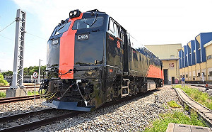 杜微認台鐵鳴日號漏掛車廂！交通部證實：沒有回報