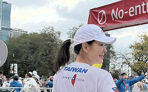 「原來」賈永婕到美國芝加哥跑馬拉松 變相讓世界看見台灣