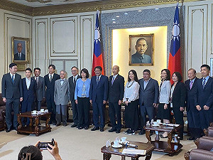 潘孟安拜會韓國瑜:總統盼實質審查人事與預算案