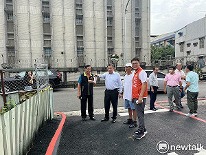 關廟崇平路83巷台銀土地圍籬拆除  王定宇邀區公所議員里長會勘