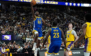 (影)勇士至今未嘗敗績！Kerr：今天先發我很滿意