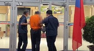 恐嚇許智傑「小心服務處有爆裂物」台北男信義區落網供稱不滿時勢