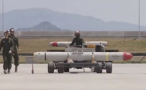 美軍公布最新小型高超音速導彈Mako! 只配B-2 GBU-57巨型鑽地彈受矚目