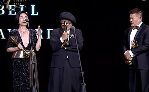 金鐘59》《超級夜總會》奪綜藝節目主持人獎！許效舜淚崩：看你們笑是最重要的