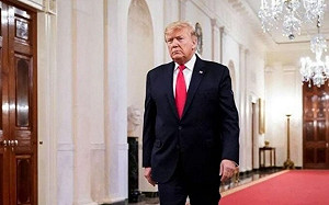 賀川民調緊咬  賀錦麗大打川普健康問題