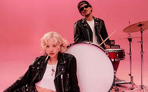 ROSÉ驚喜合作火星人布魯諾！新歌〈APT.〉上線1天破3千萬點閱