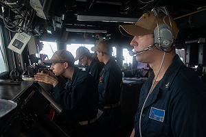 台海仍不平靜!美加軍艦昨穿越台海  共軍嗆全程跟監