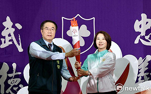 全民運動會聖火傳遞抵達台南 黃偉哲率選手接下聖火盼再創佳績