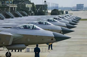 詹氏防衛曝殲-20機隊急速壯大! 美空中優勢面威脅 六代機又出狀況