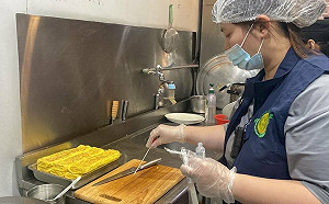 高雄便當店爆食安疑慮 就醫人數累計46人  高市衛生局飭令停業7日限期改善