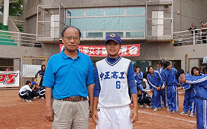 「高雄女壘之父」王正富辭世  畢生培育無數棒壘人才