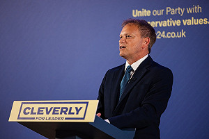 英前防長:放手讓烏克蘭敗 西方就得因中國侵台而捲入大戰