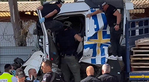 (影) 特拉維夫發生恐攻!  卡車蓄意衝撞公車站40人傷 肇事司機被當場擊斃