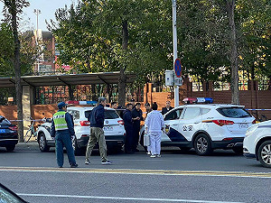(影)「北京最牛」中關村三小爆菜刀砍殺 5緊急送醫 網:對特定人士「精準報復」