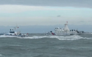 4艘中國海警船侵擾金門水域 海巡署巡防艇「1對1」平行對應