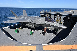 有些白痴仍在建造F-35…馬斯克描繪「空戰未來」 支持無人戰鬥機
