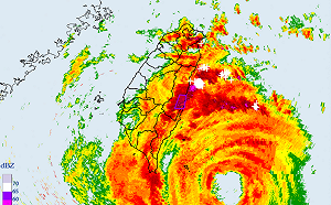 康芮颱風撲花東清晨大雷雨! 12縣市慎防劇烈降雨、22縣市強風特報