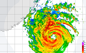 康芮眼牆仍在置換！粉專：核心正在進入東部 慎防猛烈強風、豪雨