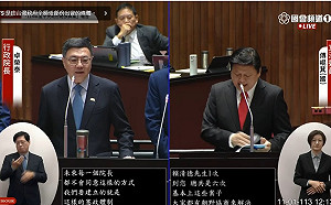 卓榮泰激辯傅崐萁 轟「想的是侵犯行政院行政權」 