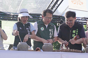 出席眷村嘉年華舌戰綠委   柯志恩嗆:救命錢一個都不會擋