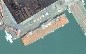07X？衛星照片曝光 中國新造雙艦島新兩棲攻擊艦