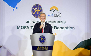 法媒專訪吳志中:台灣持續備戰  捍衛民主決心不改