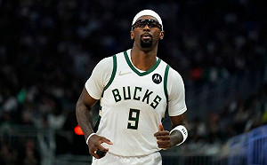 (影)比賽開打家中就被竊！公鹿前鋒求助網友