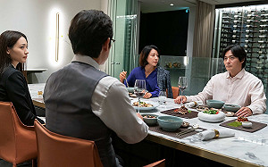 (影)獲9.8分好評！《非普通家族》熱映中  網大讚：演員演技太狂了