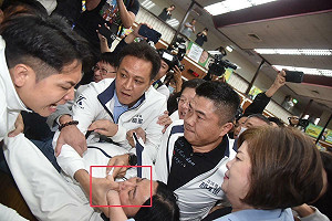 陳玉珍斷牙到底誰害的? 徐巧芯秀照片點名她