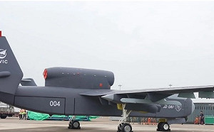 「九天」無人轟炸機正式亮相! 具8掛載點 可攜鷹擊-12等導彈遠程攻擊