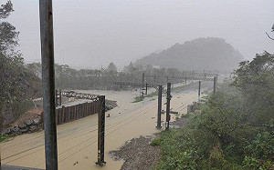 宜蘭「這路段」淹水一度停駛！積水已退 台鐵：維持40公里慢行