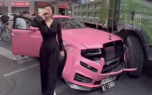 (影)廣州粉色勞斯萊斯車禍疑雲重重 4大疑點引發擺拍指控