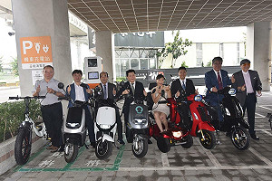 能海電能搶攻機車充電市場龐大商機 台中捷運站發表智能充電樁