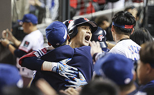 陳晨威首發滿貫砲在12強砲轟韓國 贏球當下想哭